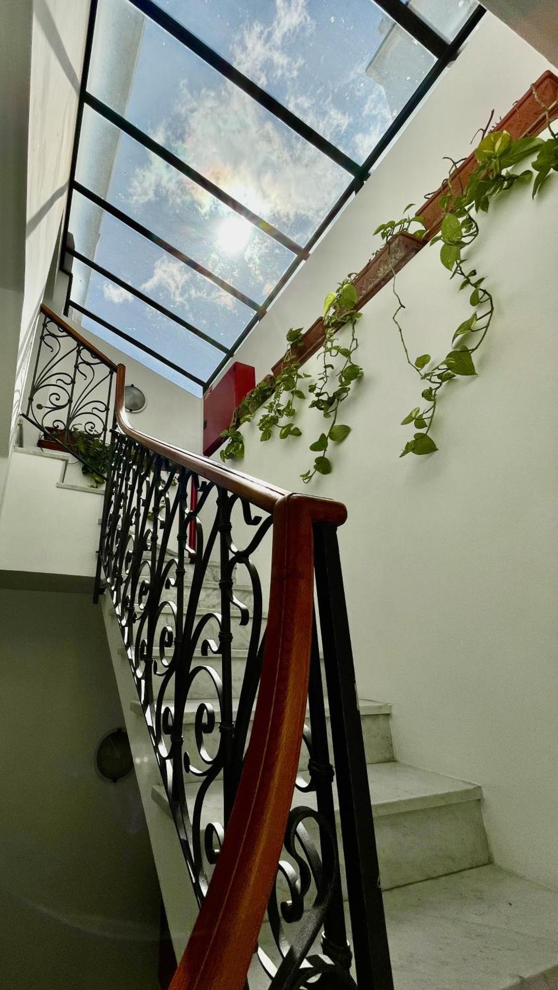 Hotel Beau Rivage Alassio Bagian luar foto