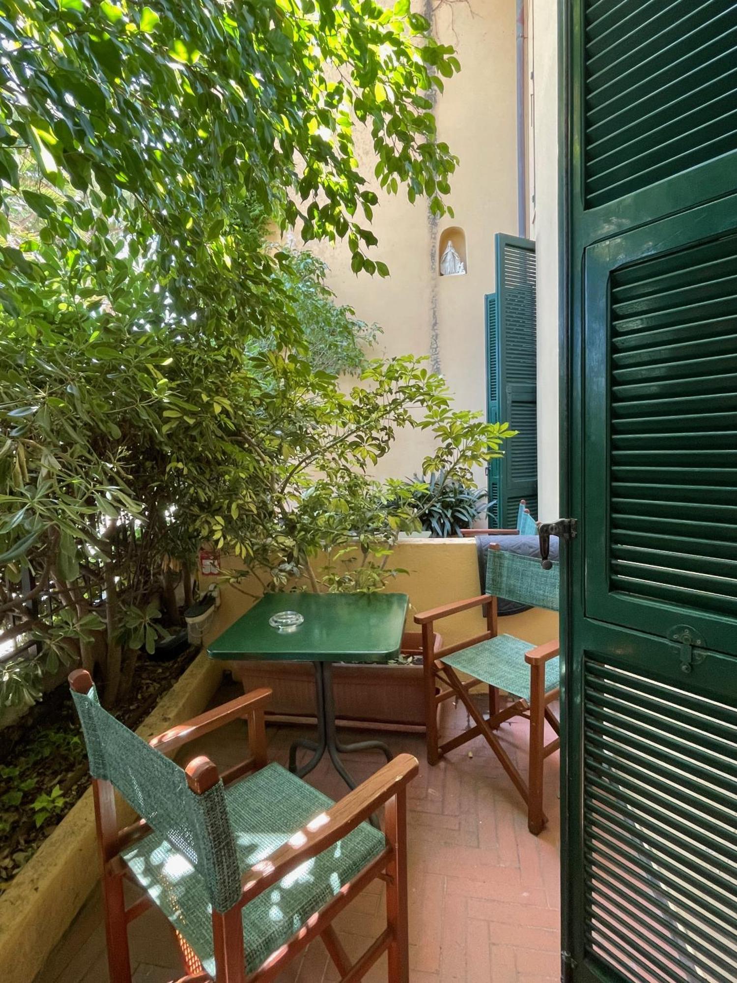 Hotel Beau Rivage Alassio Bagian luar foto
